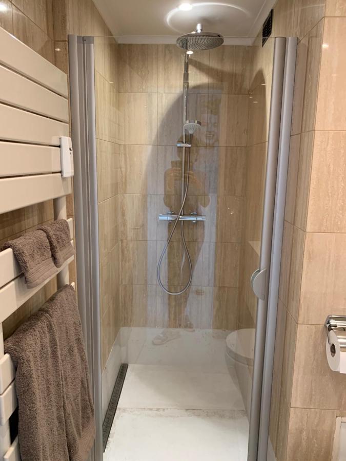 קנוקה-הייסט Luxe Studio/Suite Met Zeezicht En Volle Zon מראה חיצוני תמונה